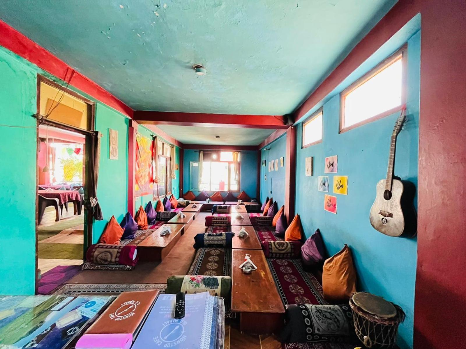Non Stop Cafe Hostel & Stay Manāli Quarto foto