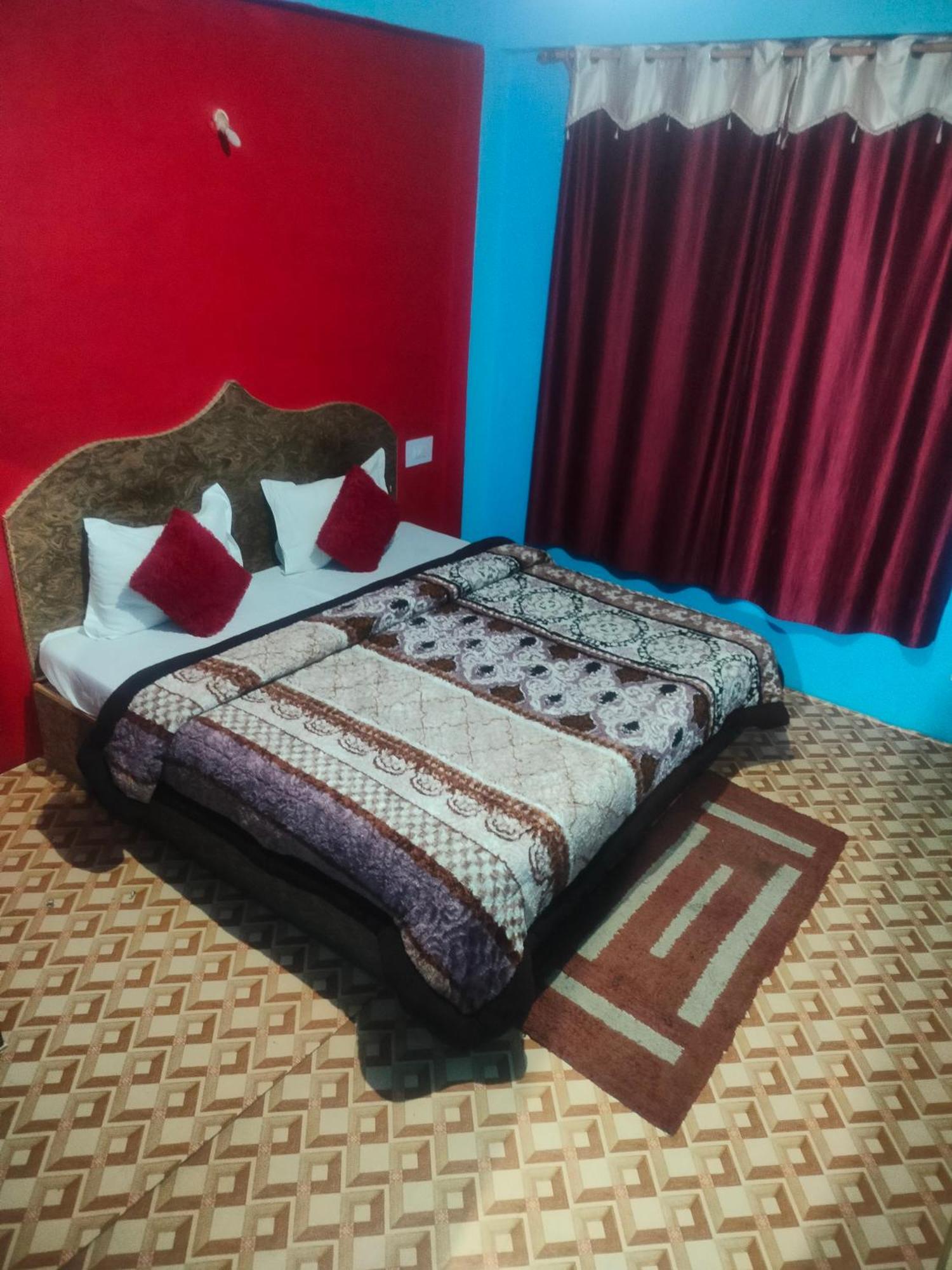 Non Stop Cafe Hostel & Stay Manāli Quarto foto